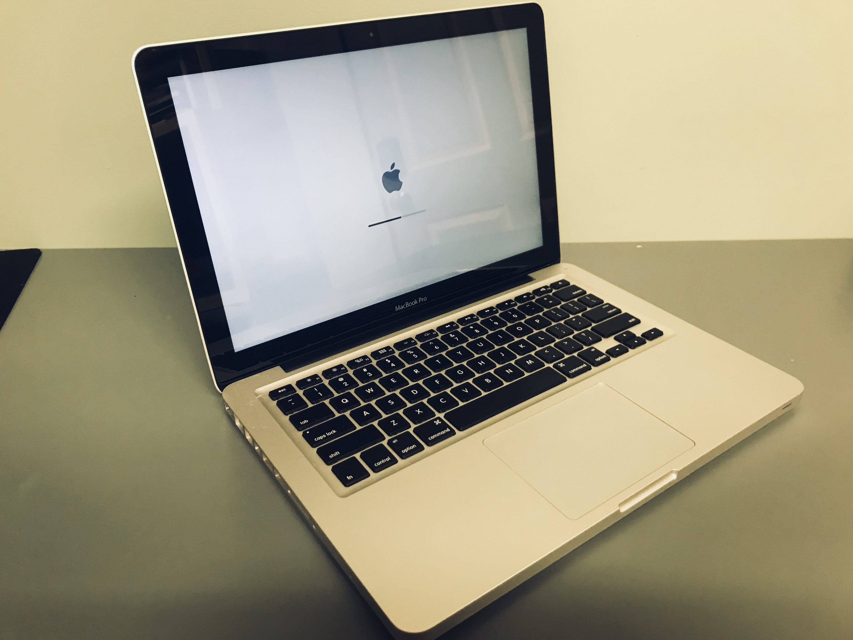 Apple MacBook Pro A1278 (Mid 2012) 13.3" Laptop 8GB RAM, Storage options. Grade